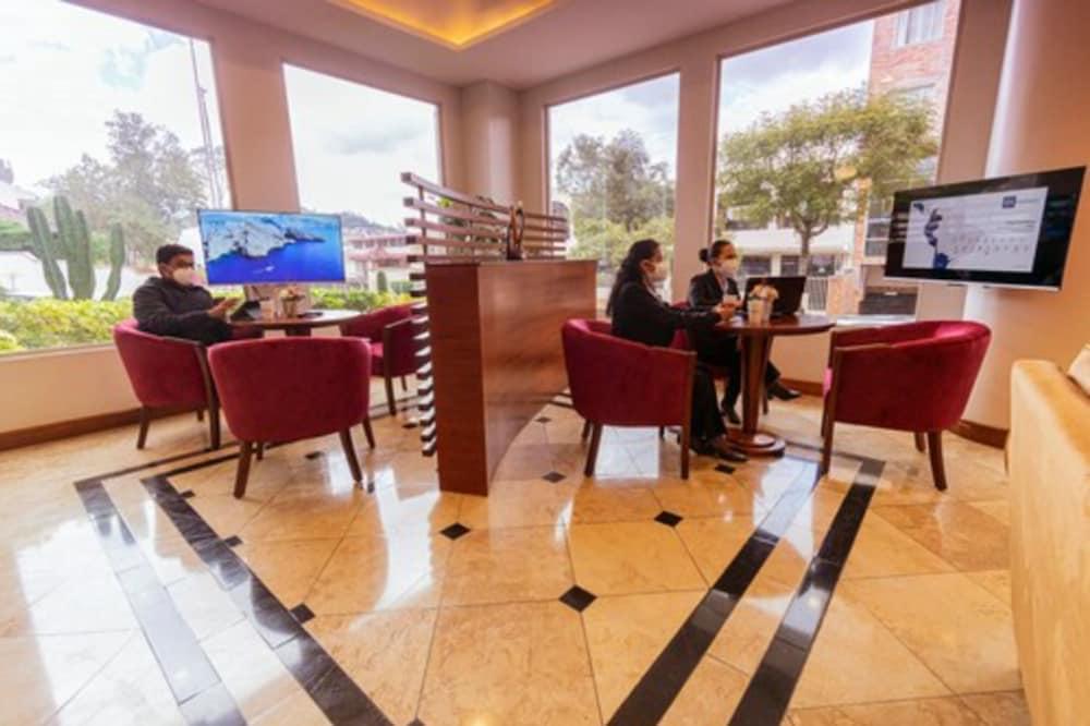 Sonesta Hotel Loja Buitenkant foto