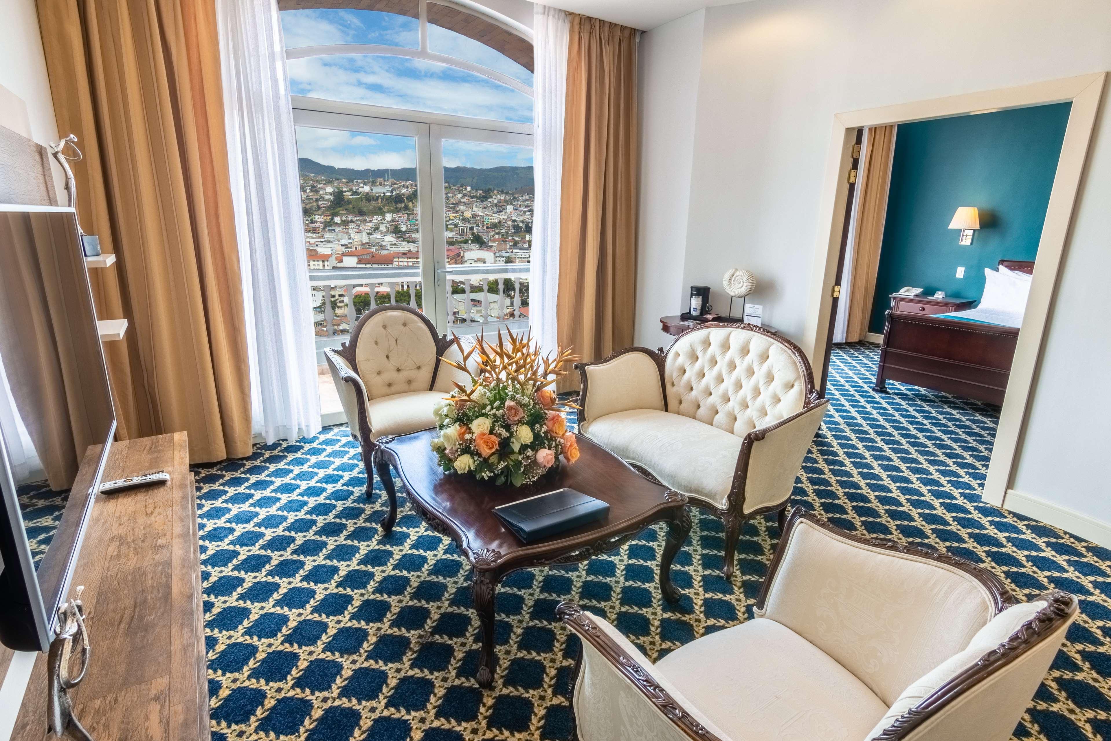 Sonesta Hotel Loja Buitenkant foto