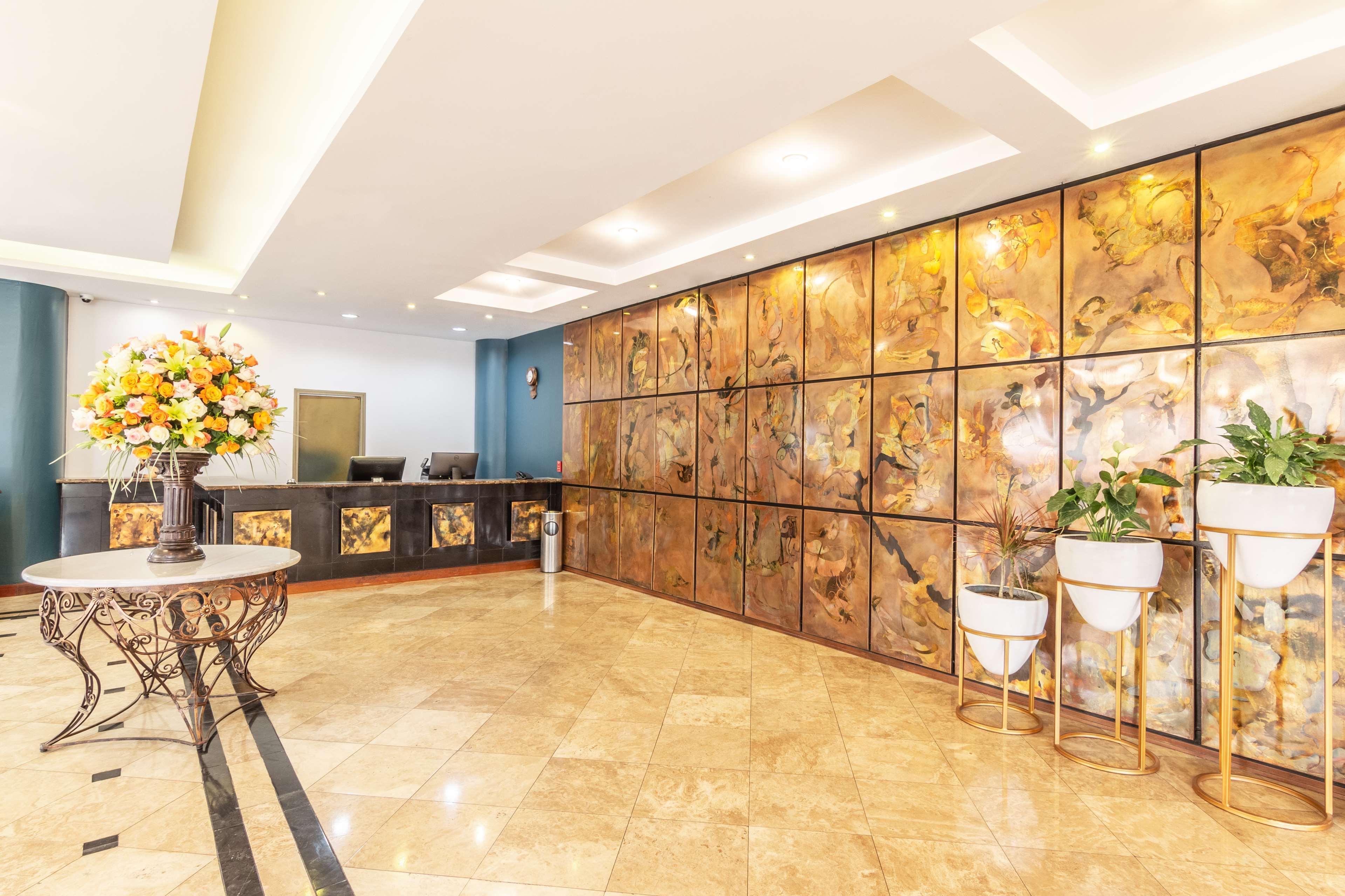 Sonesta Hotel Loja Buitenkant foto
