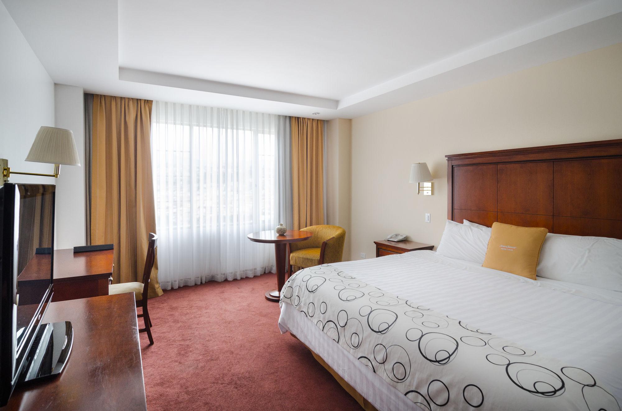 Sonesta Hotel Loja Buitenkant foto